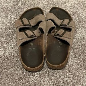 Birkenstock size 40 L9 M7 taupe brushed